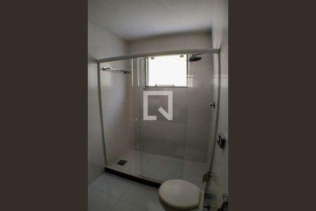 Casa à venda com 198m², 4 quartos e 2 vagasBanheiro da Suíte