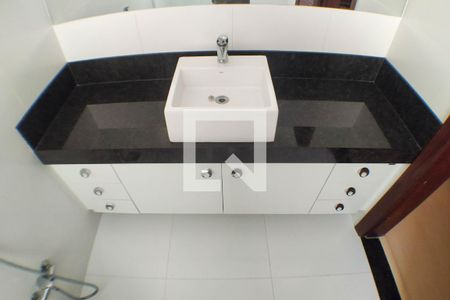 Casa à venda com 198m², 4 quartos e 2 vagasBanheiro da Suíte