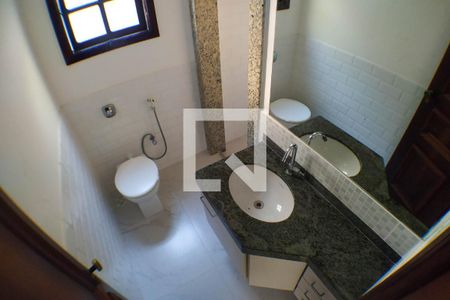 Casa à venda com 198m², 4 quartos e 2 vagasBanheiro 1