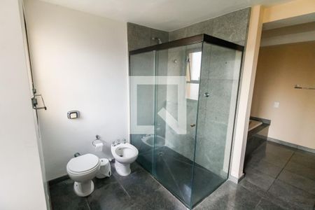 Apartamento para alugar com 320m², 6 quartos e 5 vagas Apartamento para alugar com 320m², 6 quartos e 5 vagasBanheiro da Suíte 3