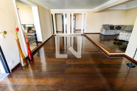 Sala 1 de apartamento para alugar com 6 quartos, 320m² em Jardim Ampliação, São Paulo