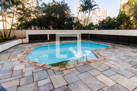 Apartamento para alugar com 320m², 6 quartos e 5 vagas Apartamento para alugar com 320m², 6 quartos e 5 vagasÁrea comum - Piscina