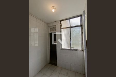 Apartamento à venda com 120m², 3 quartos e sem vaga Apartamento à venda com 120m², 3 quartos e sem vagaÁrea serviço