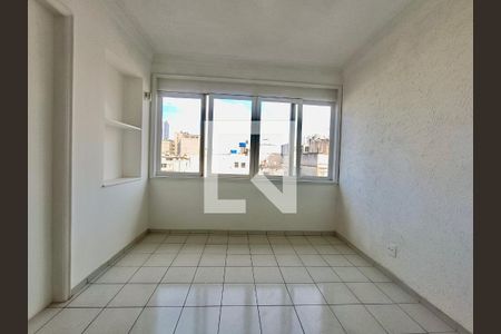 Apartamento à venda com 120m², 3 quartos e sem vaga Apartamento à venda com 120m², 3 quartos e sem vagaSala