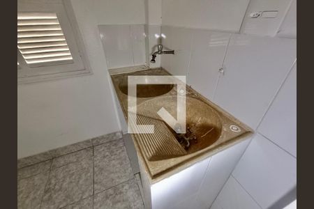 Apartamento à venda com 120m², 3 quartos e sem vaga Apartamento à venda com 120m², 3 quartos e sem vagaQuarto serviço