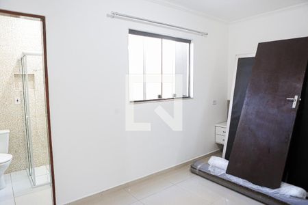 Suite  de casa para alugar com 2 quartos, 150m² em Parque Jaçatuba, Santo André