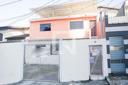 Casa para alugar com 150m², 2 quartos e 1 vaga Casa para alugar com 150m², 2 quartos e 1 vagaFachada