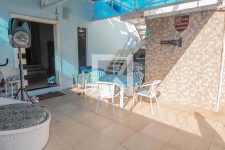 Casa à venda com 180m², 3 quartos e 2 vagasÁrea de Lazer