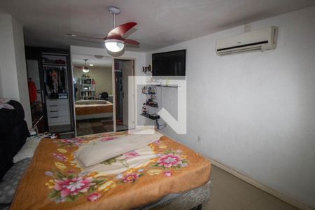 Casa à venda com 180m², 3 quartos e 2 vagasSuíte
