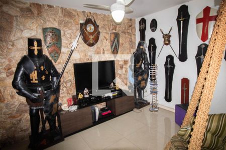 Casa à venda com 180m², 3 quartos e 2 vagasSala de Jogos