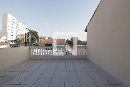 Vista de casa à venda com 3 quartos, 206m² em Parque Boturussu, São Paulo