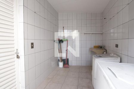 Casa à venda com 206m², 3 quartos e 2 vagasÁrea de Serviço