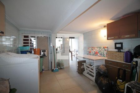 Casa à venda com 200m², 4 quartos e 2 vagasLavanderia