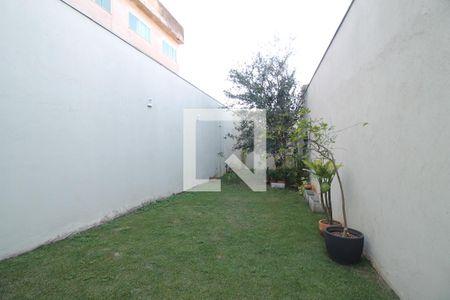 Casa à venda com 200m², 4 quartos e 2 vagasQuintal e Jardim