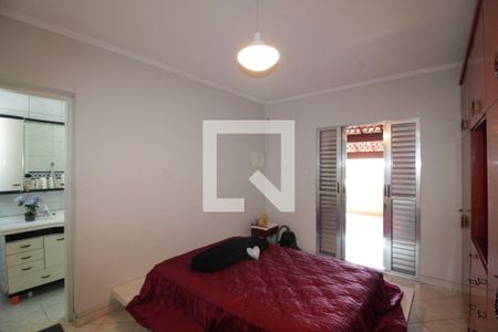 Casa à venda com 200m², 4 quartos e 2 vagasQuarto 2 - Suíte