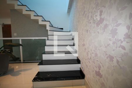 Escada de casa para alugar com 3 quartos, 400m² em Tucuruvi, São Paulo