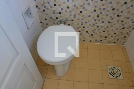 Apartamento à venda com 72m², 2 quartos e 1 vaga Apartamento à venda com 72m², 2 quartos e 1 vagaBanheiro de serviço