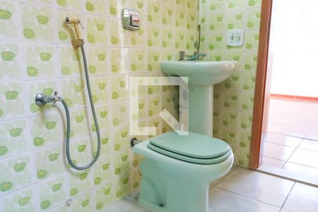 Apartamento à venda com 72m², 2 quartos e 1 vaga Apartamento à venda com 72m², 2 quartos e 1 vagaBanheiro