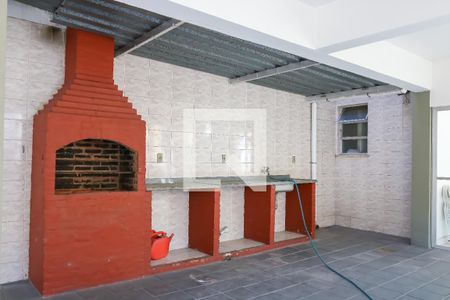 Apartamento à venda com 72m², 2 quartos e 1 vaga Apartamento à venda com 72m², 2 quartos e 1 vagaÁrea comum - Churrasqueira