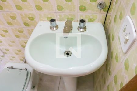 Apartamento à venda com 72m², 2 quartos e 1 vaga Apartamento à venda com 72m², 2 quartos e 1 vagaBanheiro