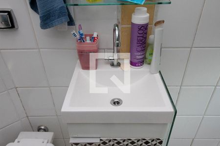 Apartamento à venda com 81m², 3 quartos e sem vagaBanheiro da Suíte