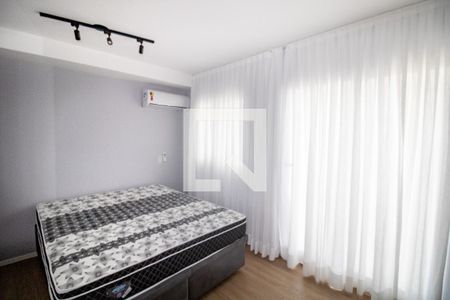Quarto - detalhe cortinas  de kitnet/studio para alugar com 1 quarto, 27m² em Indianópolis, São Paulo