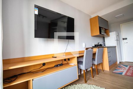 Studio para alugar com 27m², 1 quarto e sem vagaQuarto- bancada armários, mesa e cadeiras