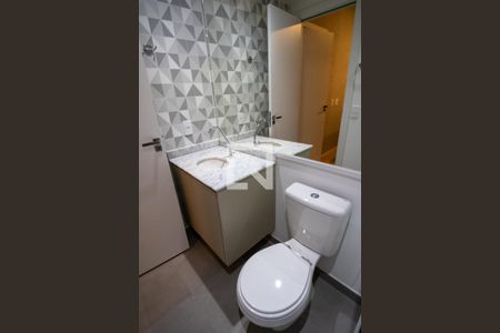 Banheiro de kitnet/studio à venda com 1 quarto, 27m² em Vila Nova Conceição, São Paulo