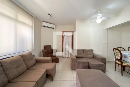 Sala de apartamento para alugar com 3 quartos, 110m² em Vila Alzira, Guarujá