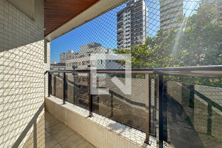 Varanda de apartamento para alugar com 3 quartos, 110m² em Vila Alzira, Guarujá