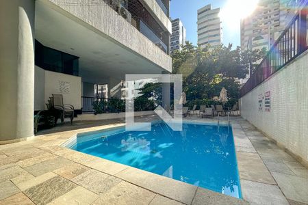 Apartamento para alugar com 110m², 3 quartos e 1 vaga Apartamento para alugar com 110m², 3 quartos e 1 vagaÁrea comum - Piscina