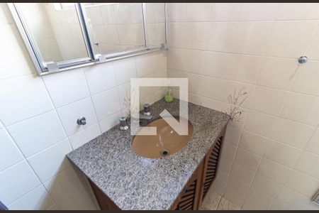 Casa de condomínio à venda com 180m², 3 quartos e 2 vagas Casa de condomínio à venda com 180m², 3 quartos e 2 vagasBanheiro Social