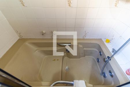 Casa de condomínio à venda com 180m², 3 quartos e 2 vagas Casa de condomínio à venda com 180m², 3 quartos e 2 vagasBanheiro da Suíte