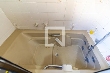 Casa de condomínio à venda com 180m², 3 quartos e 2 vagas Casa de condomínio à venda com 180m², 3 quartos e 2 vagasBanheiro da Suíte