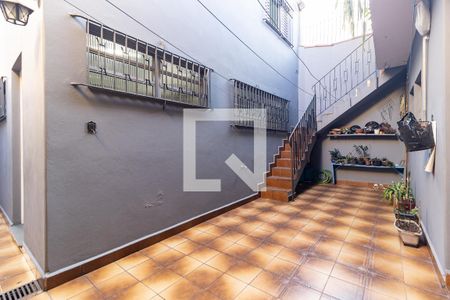 Casa de condomínio à venda com 180m², 3 quartos e 2 vagas Casa de condomínio à venda com 180m², 3 quartos e 2 vagasQuintal