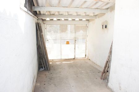 Casa para alugar com 40m², 1 quarto e 1 vaga Casa para alugar com 40m², 1 quarto e 1 vagaGaragem