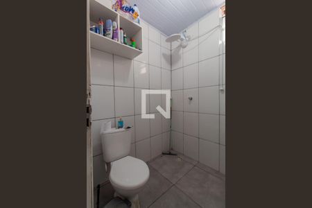 Banheiro de casa para alugar com 1 quarto, 700m² em Jardim Londrina, São Paulo