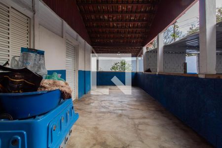 Casa à venda com 700m², 1 quarto e 1 vagaCorredor