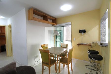 Sala de apartamento para alugar com 2 quartos, 57m² em Jacarepaguá, Rio de Janeiro