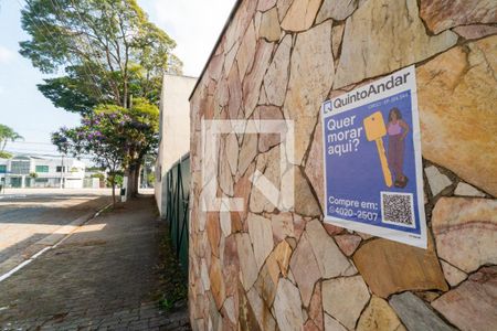 Casa à venda com 211m², 3 quartos e 2 vagasPlaquinha