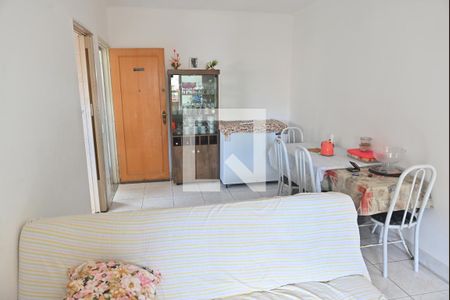 Sala de apartamento para alugar com 2 quartos, 73m² em Vila Tupi, Praia Grande