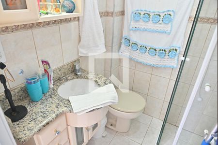 Banheiro Suite de apartamento para alugar com 2 quartos, 73m² em Vila Tupi, Praia Grande