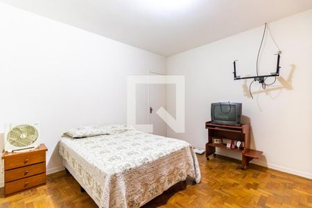 Casa à venda com 399m², 4 quartos e 2 vagas Casa à venda com 399m², 4 quartos e 2 vagasQuarto 2