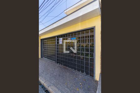 Casa à venda com 399m², 4 quartos e 2 vagas Casa à venda com 399m², 4 quartos e 2 vagasFachada
