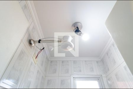 Apartamento à venda com 60m², 2 quartos e 1 vaga Apartamento à venda com 60m², 2 quartos e 1 vagaBanheiro de Serviço