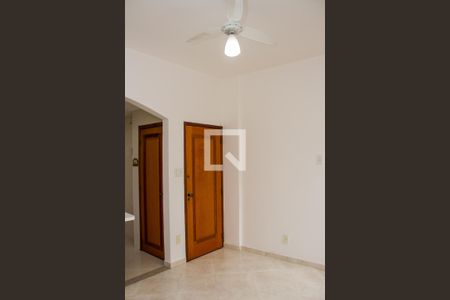 Sala de apartamento para alugar com 1 quarto, 42m² em Todos Os Santos, Rio de Janeiro