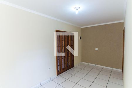 Quarto 1   de casa para alugar com 2 quartos, 75m² em Vila Constança, São Paulo
