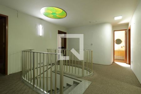 Corredor dos quartos de casa para alugar com 4 quartos, 320m² em Jardim, Santo André