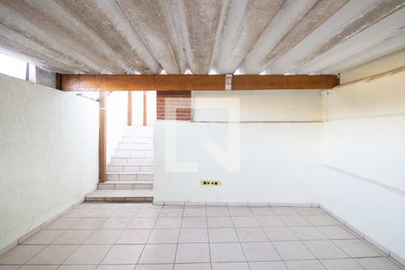 Casa para alugar com 150m², 2 quartos e 2 vagas Casa para alugar com 150m², 2 quartos e 2 vagasGaragem