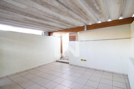 Casa para alugar com 150m², 2 quartos e 2 vagas Casa para alugar com 150m², 2 quartos e 2 vagasGaragem